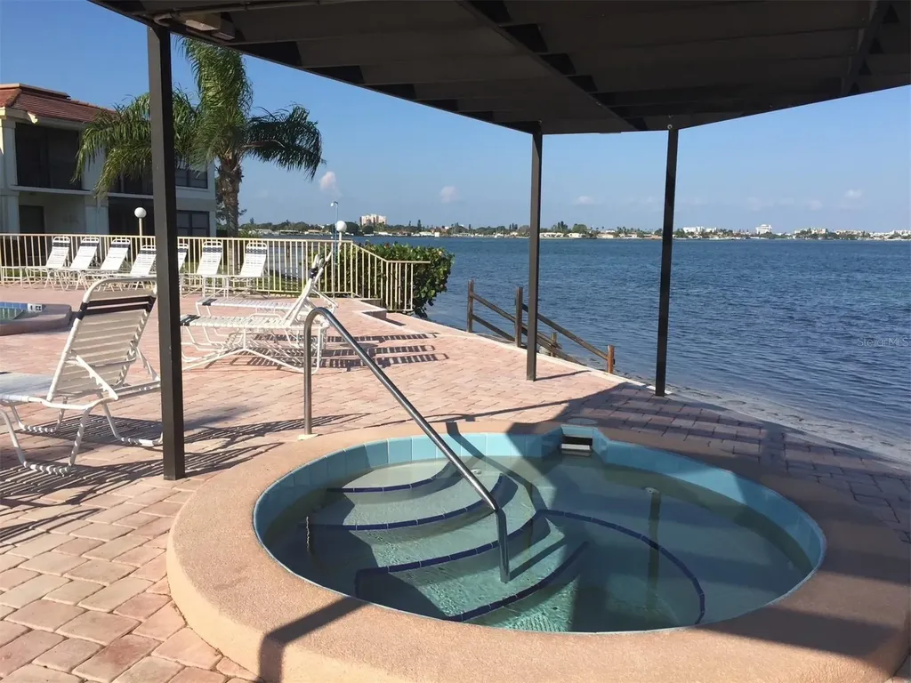 6180 Sun Boulevard St Petersburg FL 33715