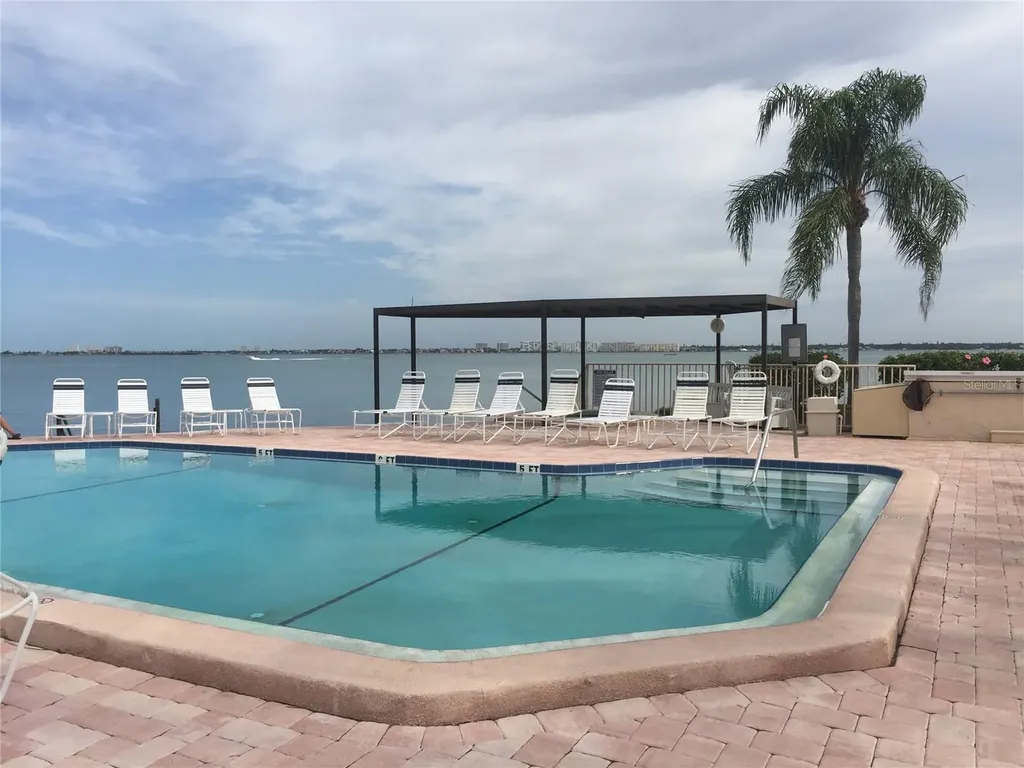 6180 Sun Boulevard St Petersburg FL 33715