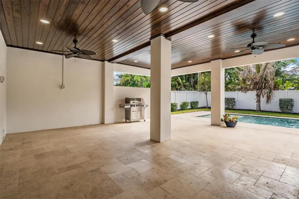500 E Davis Boulevard Tampa FL 33606