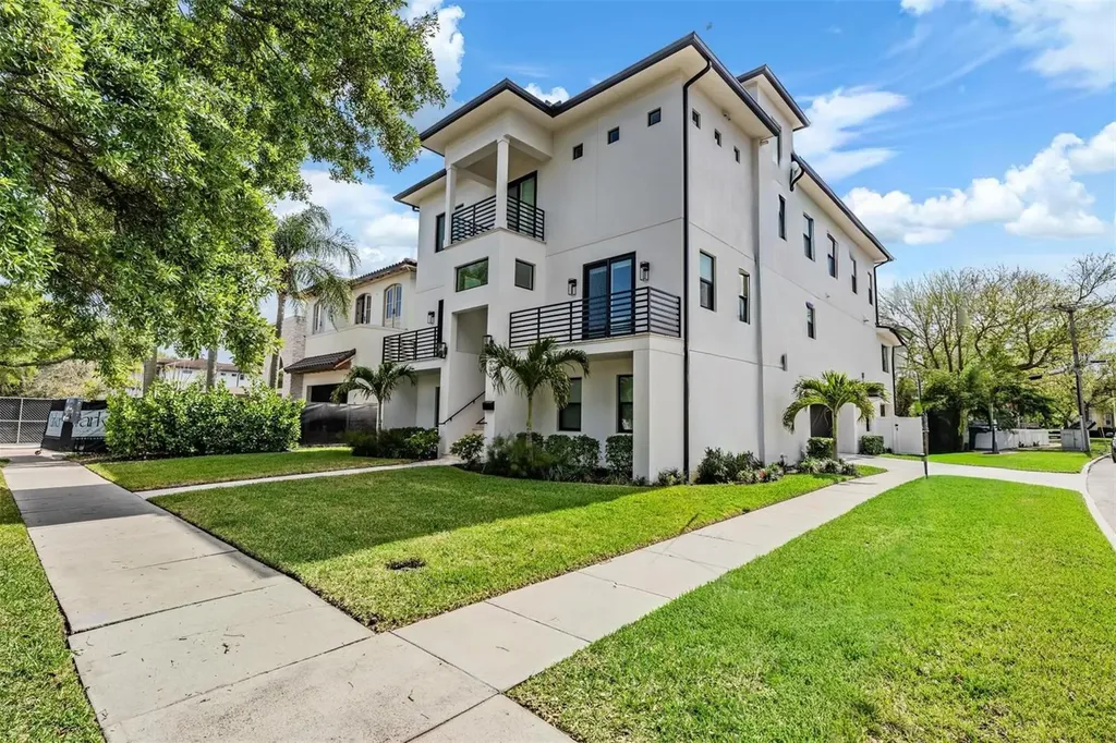 500 E Davis Boulevard Tampa FL 33606