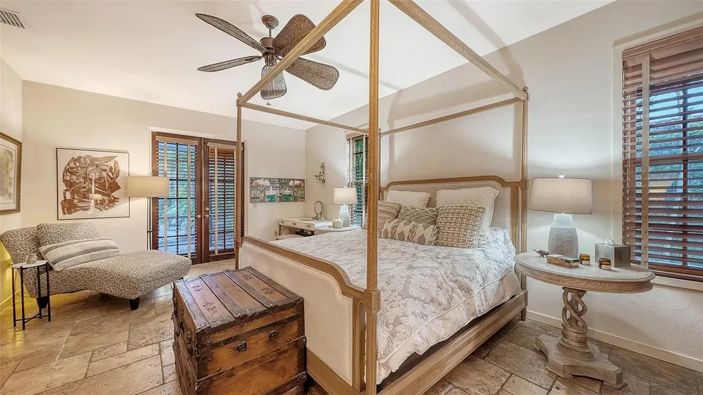 922 Indian Beach Drive Sarasota FL 34234