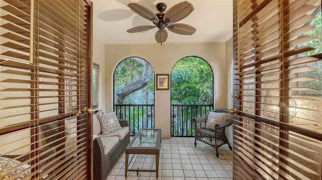 922 Indian Beach Drive Sarasota FL 34234