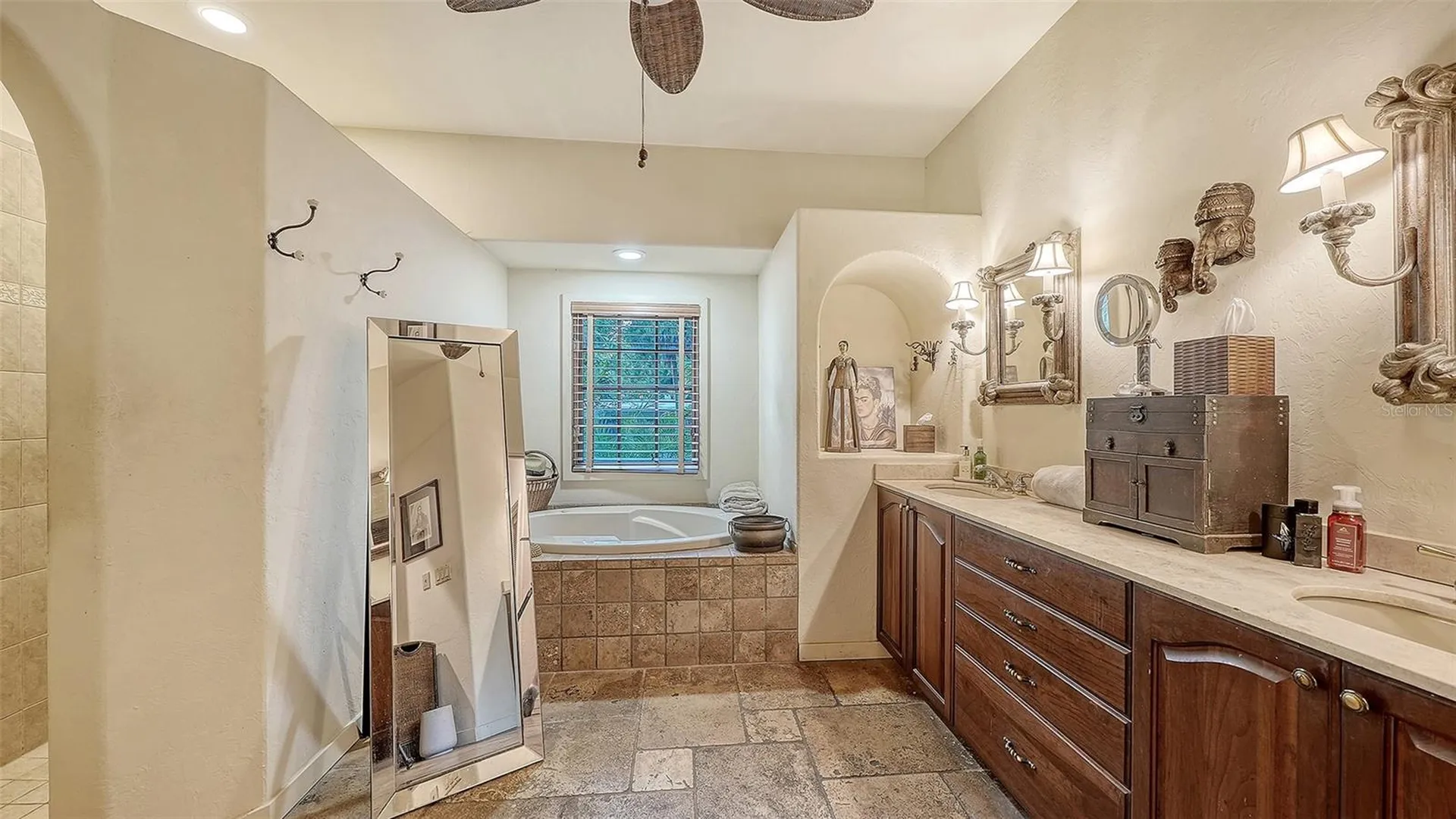 922 Indian Beach Drive Sarasota FL 34234