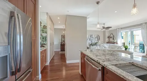 750 N Tamiami Trail Sarasota FL 34236