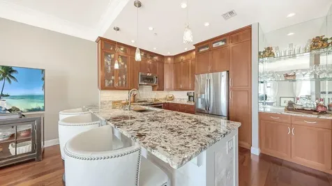 750 N Tamiami Trail Sarasota FL 34236