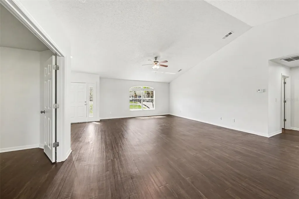 1011 Bluegrass Drive Groveland FL 34736