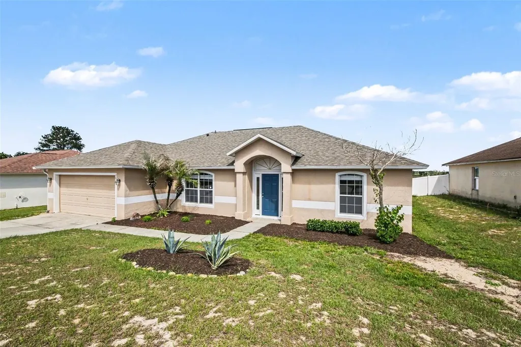 1011 Bluegrass Drive Groveland FL 34736