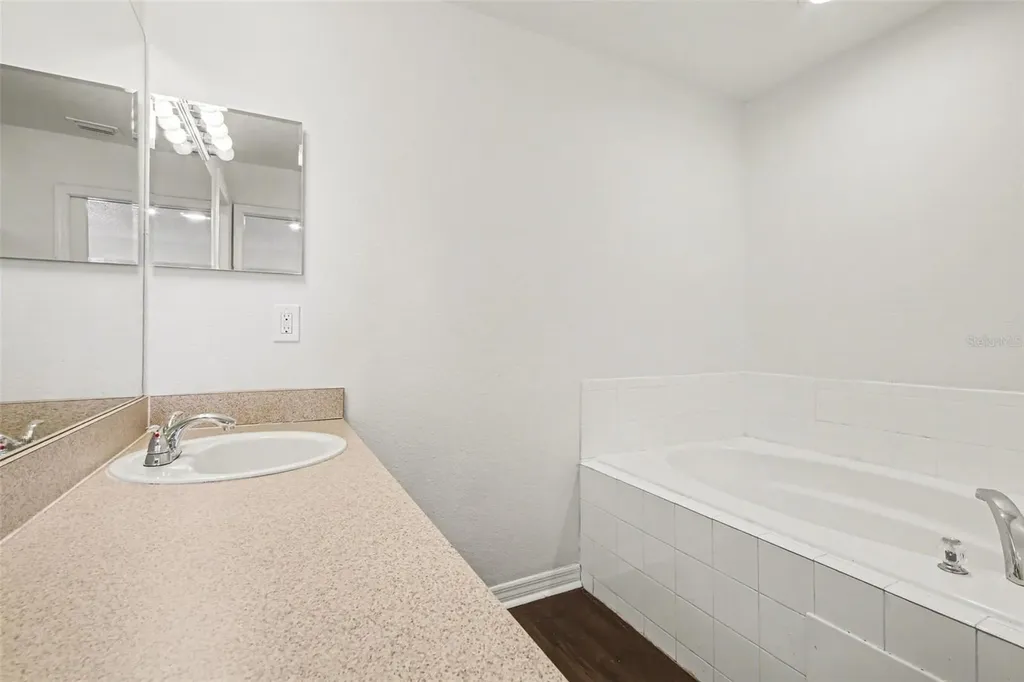1011 Bluegrass Drive Groveland FL 34736