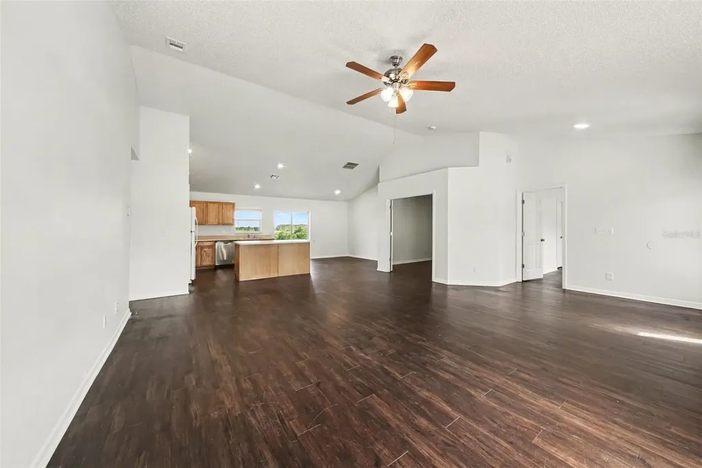1011 Bluegrass Drive Groveland FL 34736