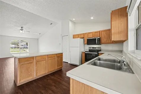 1011 Bluegrass Drive Groveland FL 34736