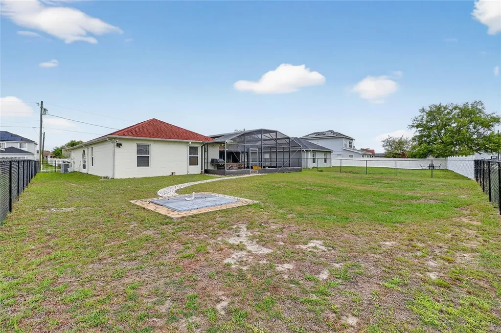 1912 Lakeview Place Kissimmee FL 34759