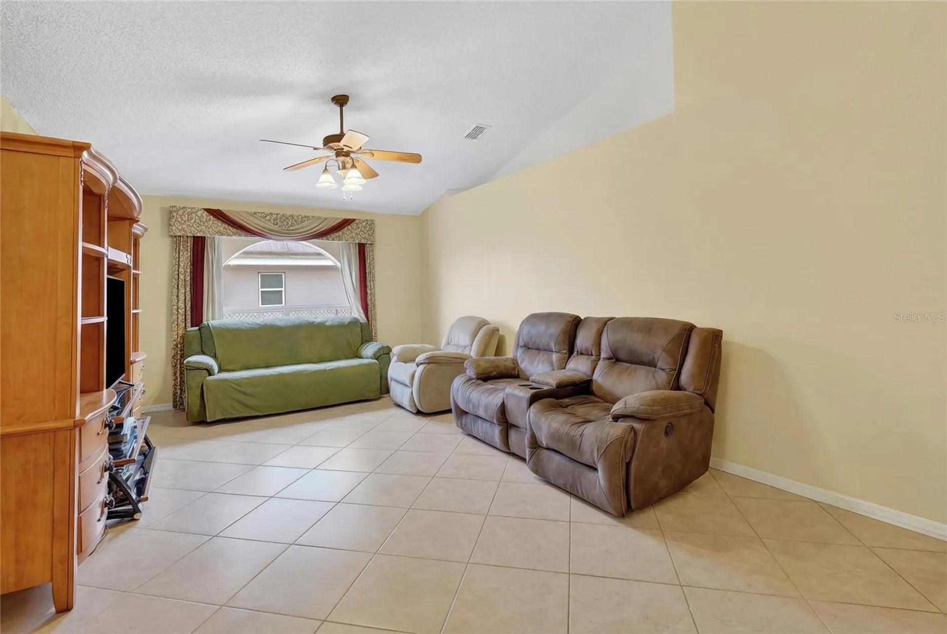 1912 Lakeview Place Kissimmee FL 34759