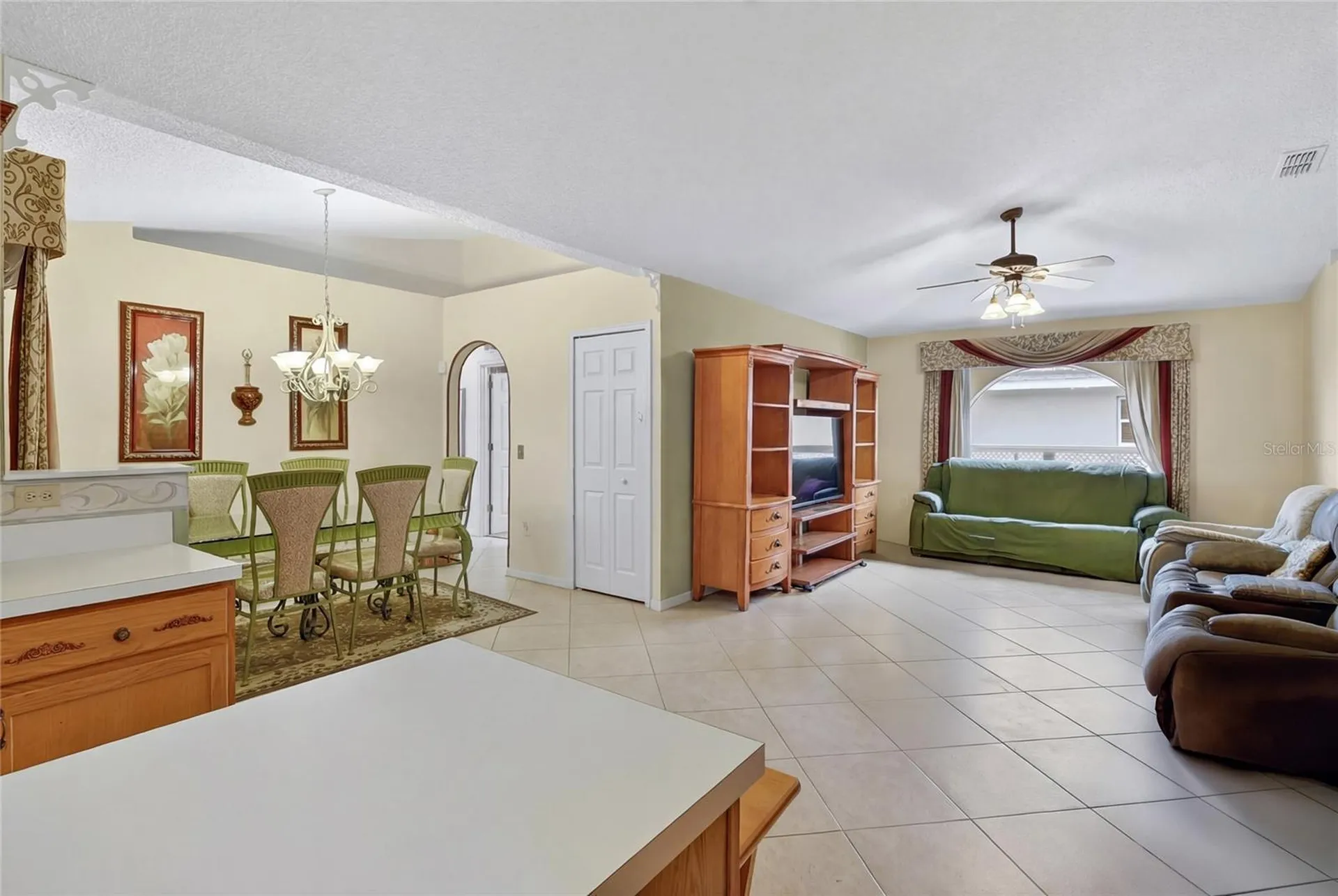 1912 Lakeview Place Kissimmee FL 34759