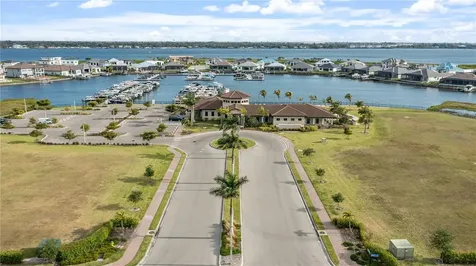 2121 6th Street E Palmetto FL 34221