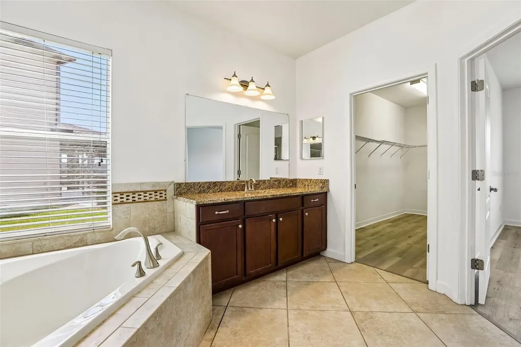 19417 Paddock View Drive Tampa FL 33647
