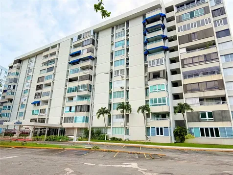 Cond. Laguna Gardens 2 Ave Laguna Carolina PR 00979