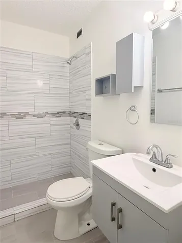 Cond. Laguna Gardens 2 Ave Laguna Carolina PR 00979