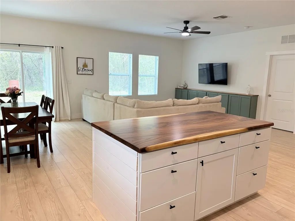 15631 Merlin Avenue Mascotte FL 34753