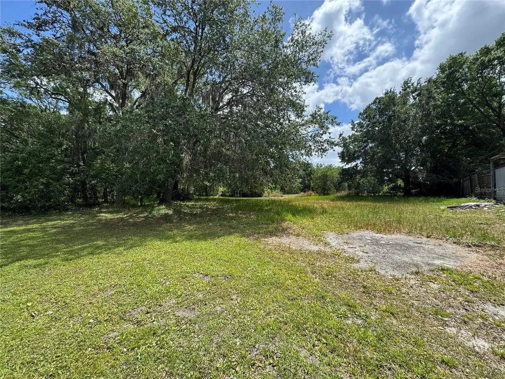 2424 Crystal Hills Loop E Lakeland FL 33801