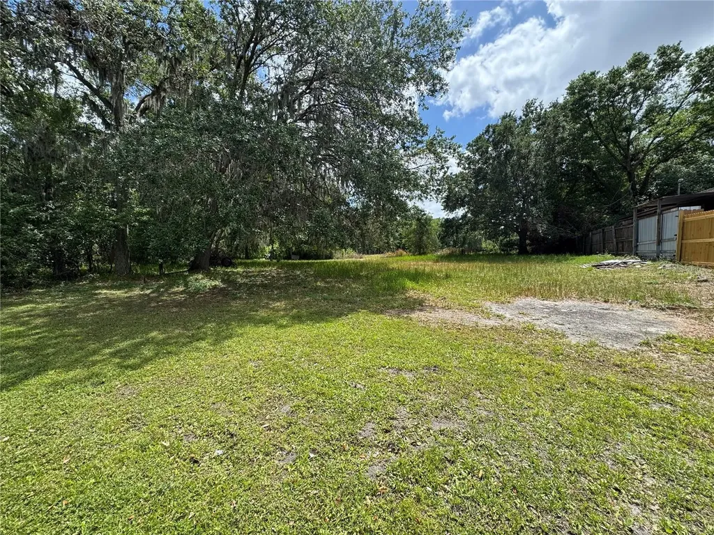 2424 Crystal Hills Loop E Lakeland FL 33801