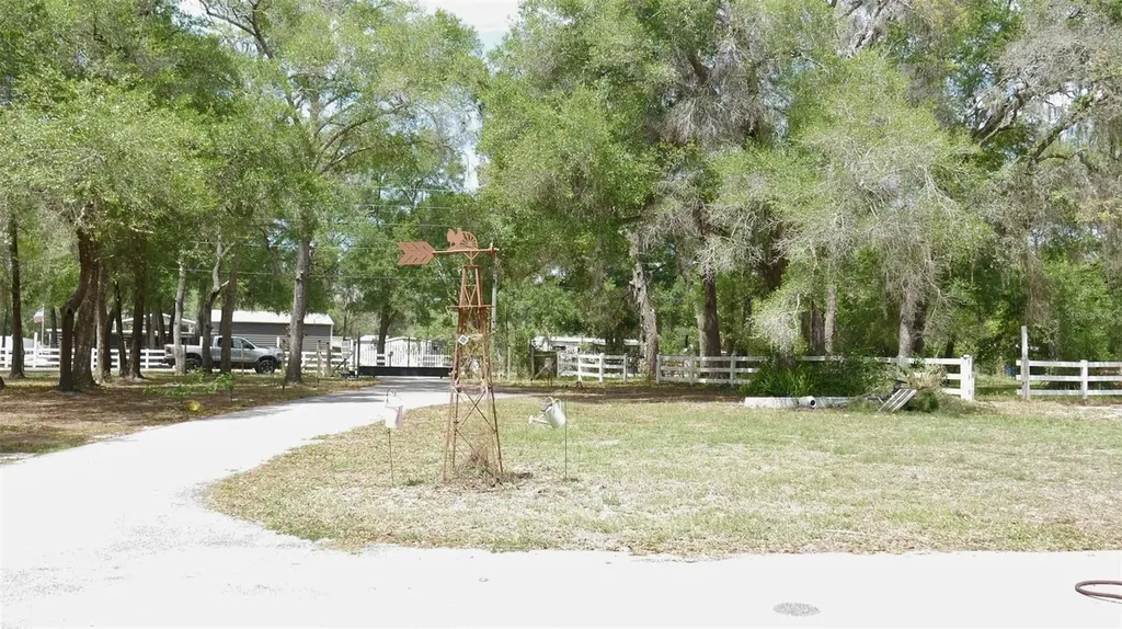 17622 Caufield Road Spring Hill FL 34610
