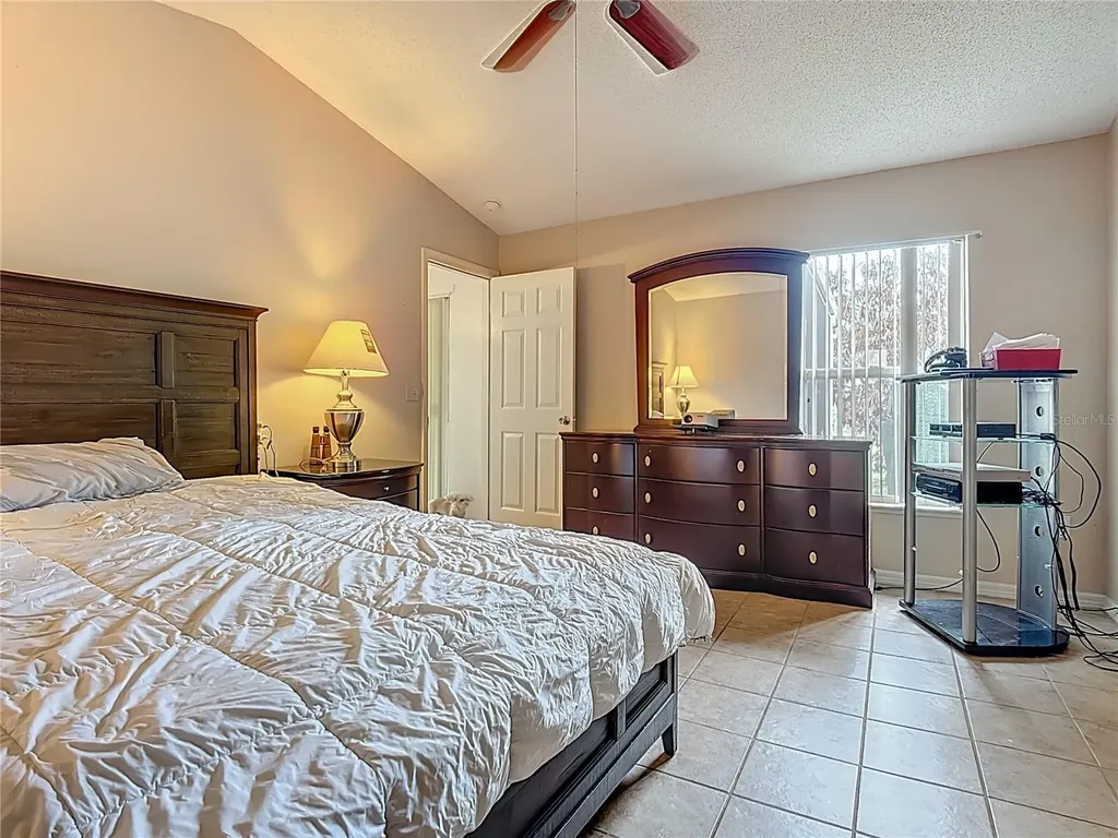972 Cambridge Court Kissimmee FL 34758