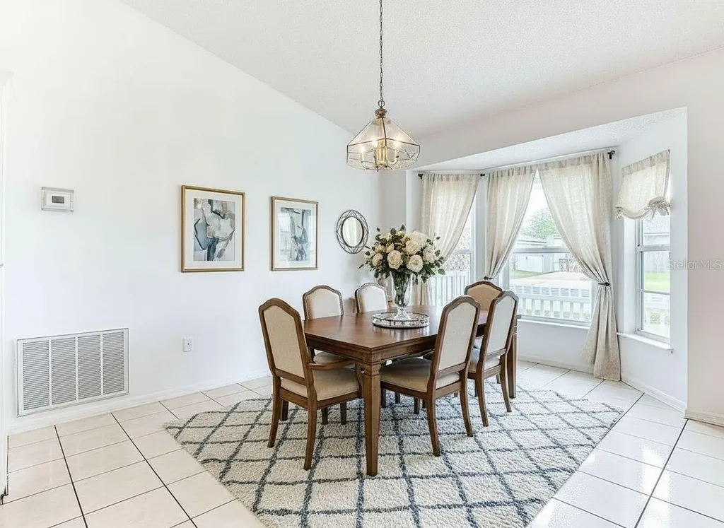 972 Cambridge Court Kissimmee FL 34758