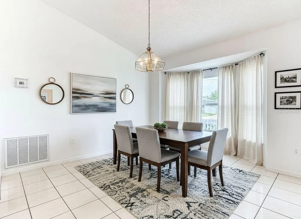 972 Cambridge Court Kissimmee FL 34758