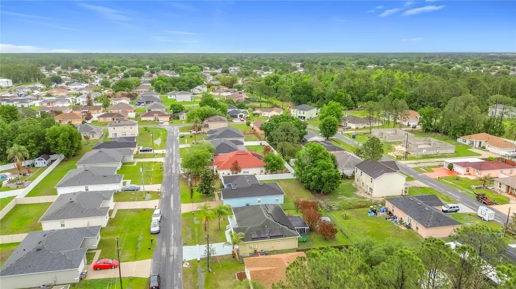 972 Cambridge Court Kissimmee FL 34758