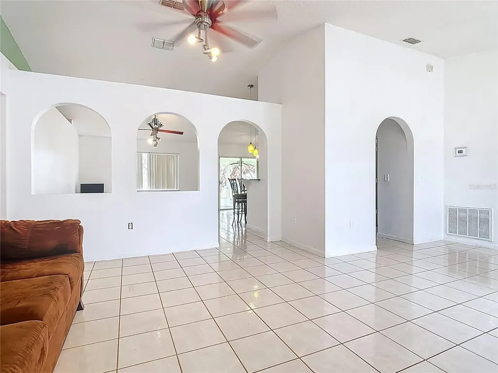 972 Cambridge Court Kissimmee FL 34758