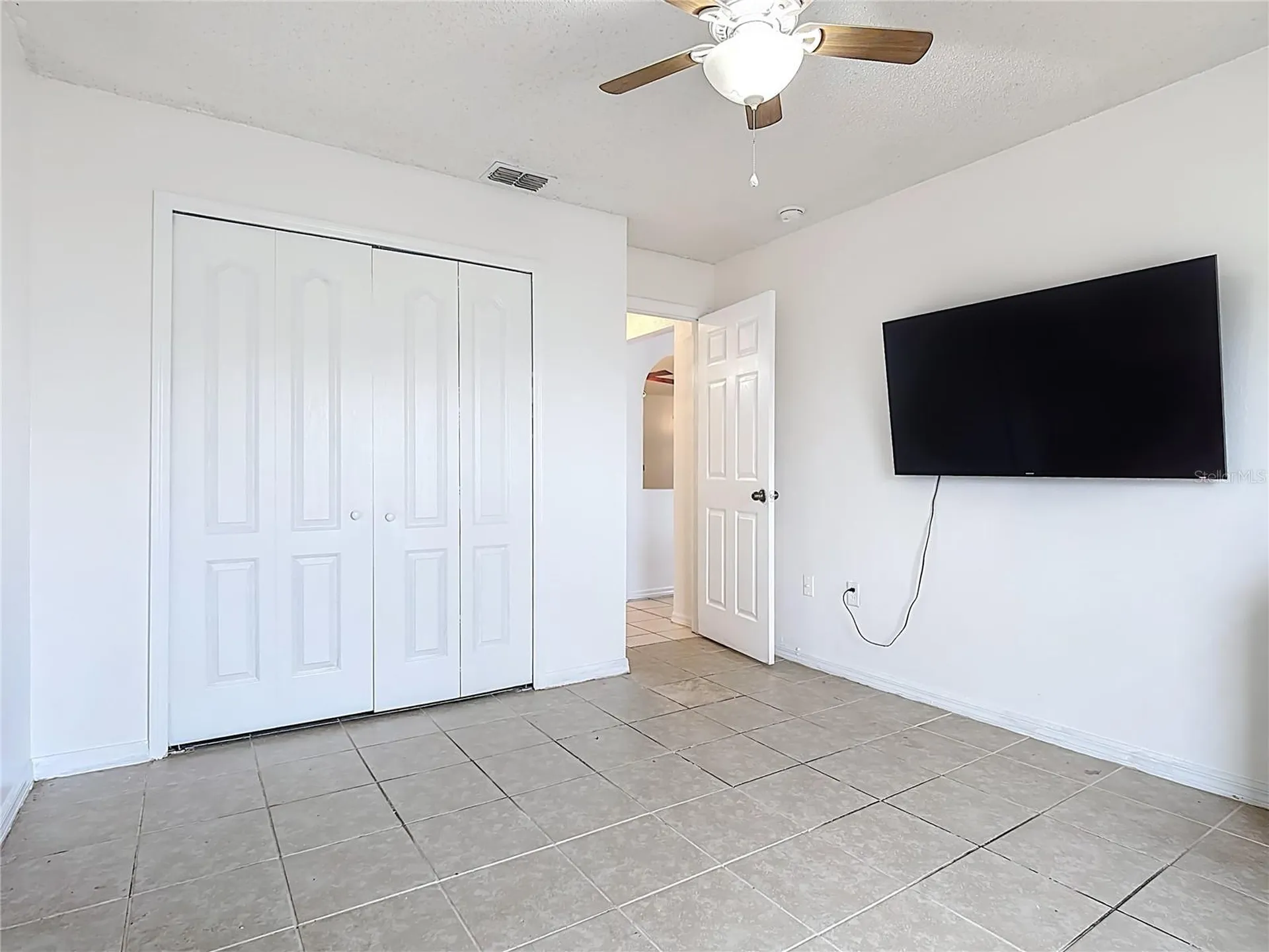 972 Cambridge Court Kissimmee FL 34758