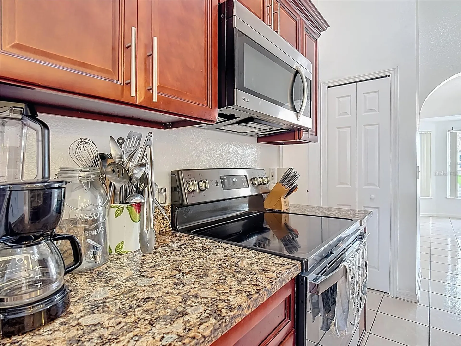 972 Cambridge Court Kissimmee FL 34758