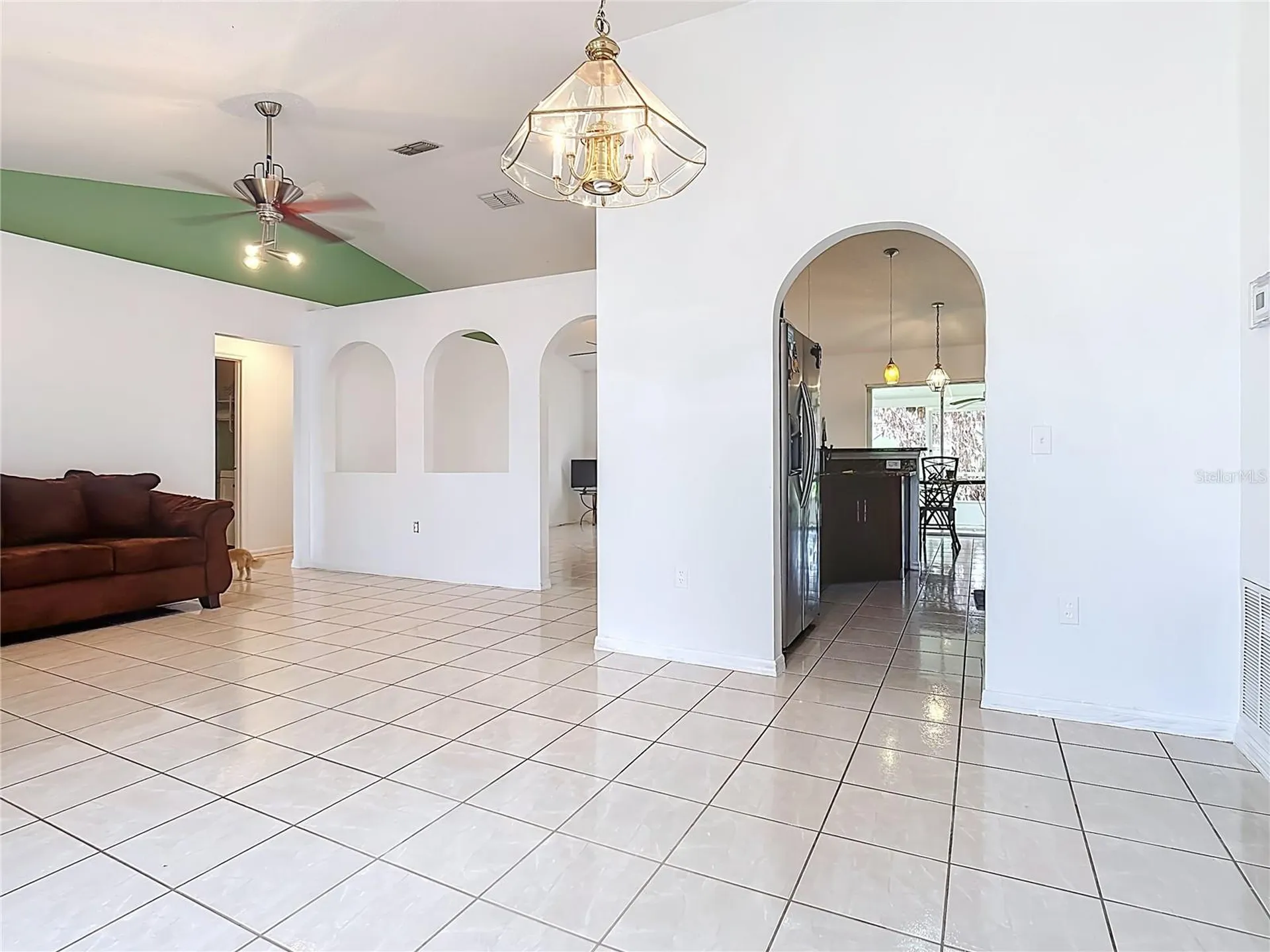 972 Cambridge Court Kissimmee FL 34758
