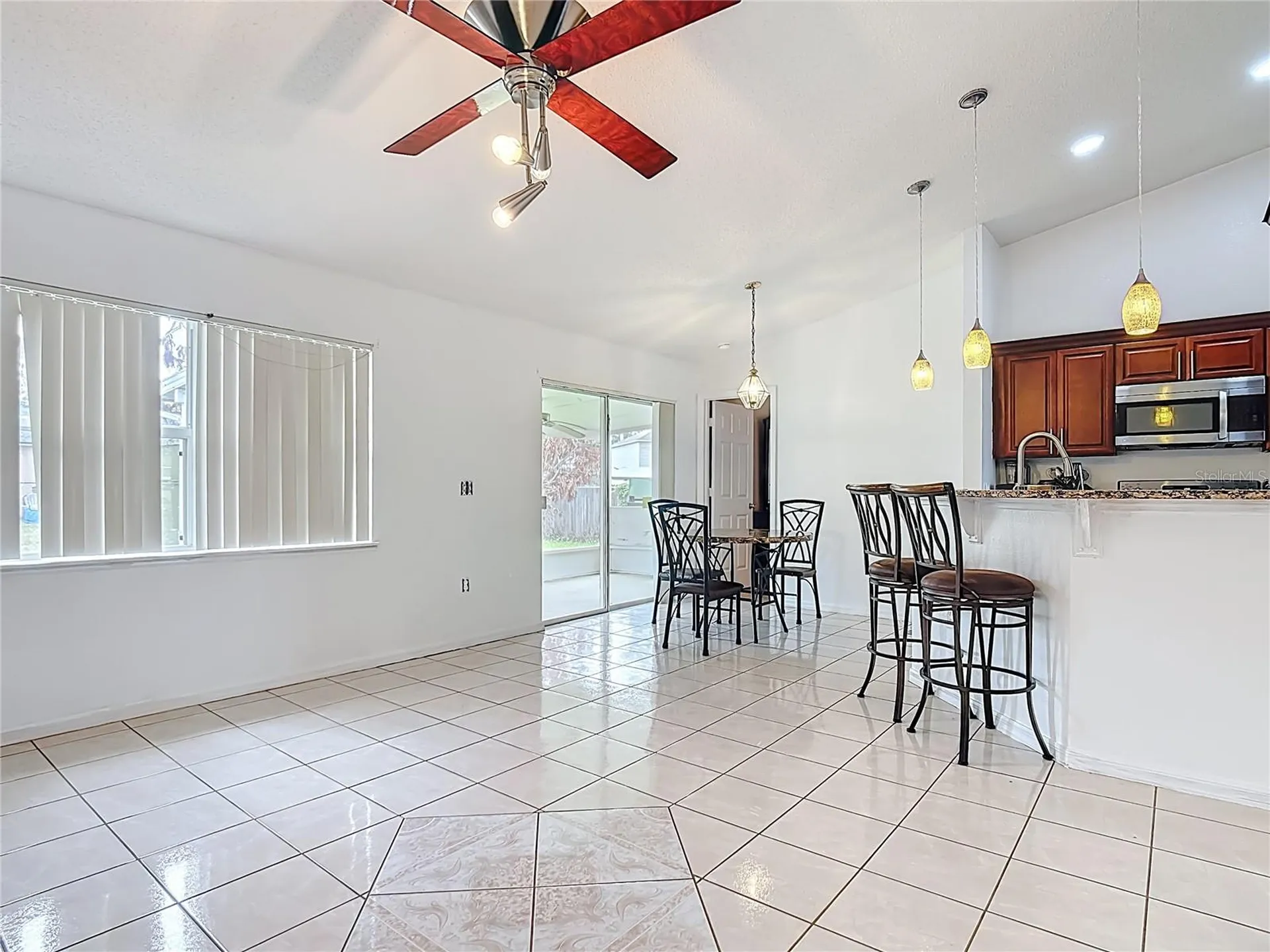 972 Cambridge Court Kissimmee FL 34758