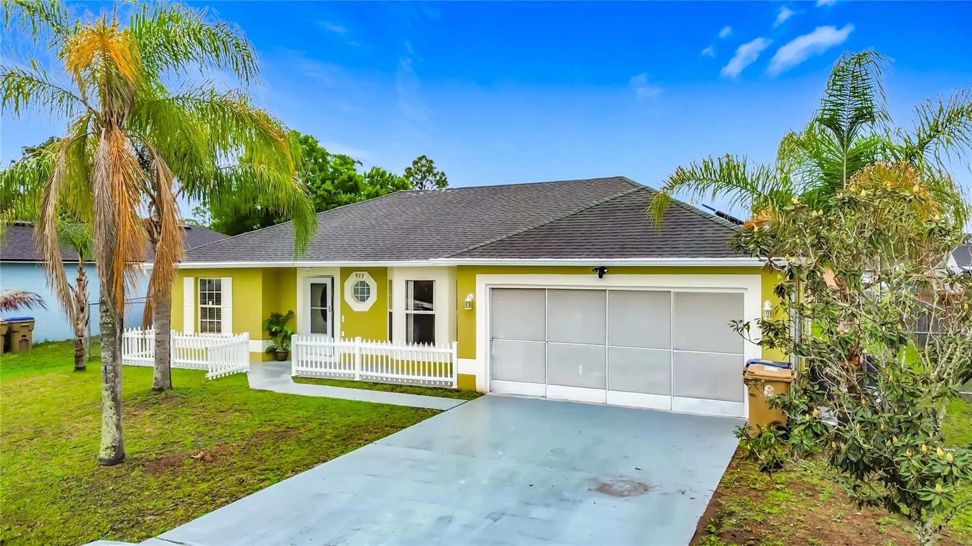 972 Cambridge Court Kissimmee FL 34758