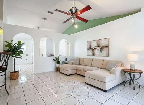 972 Cambridge Court Kissimmee FL 34758