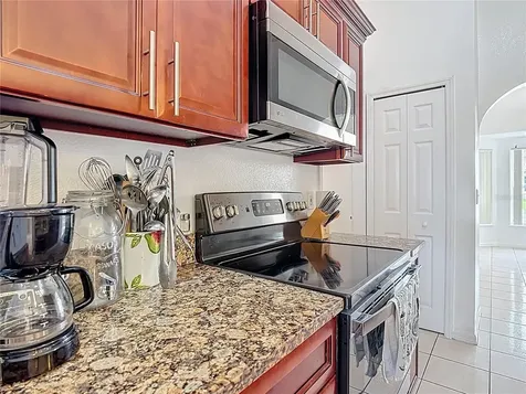 972 Cambridge Court Kissimmee FL 34758