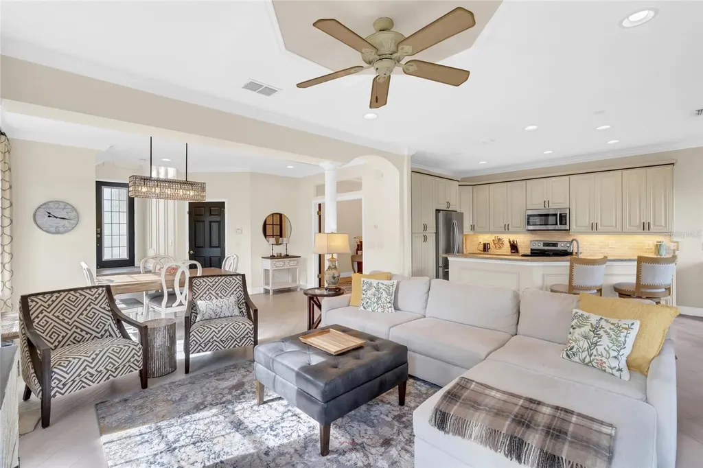 8204 Villa Grande Court Sarasota FL 34243