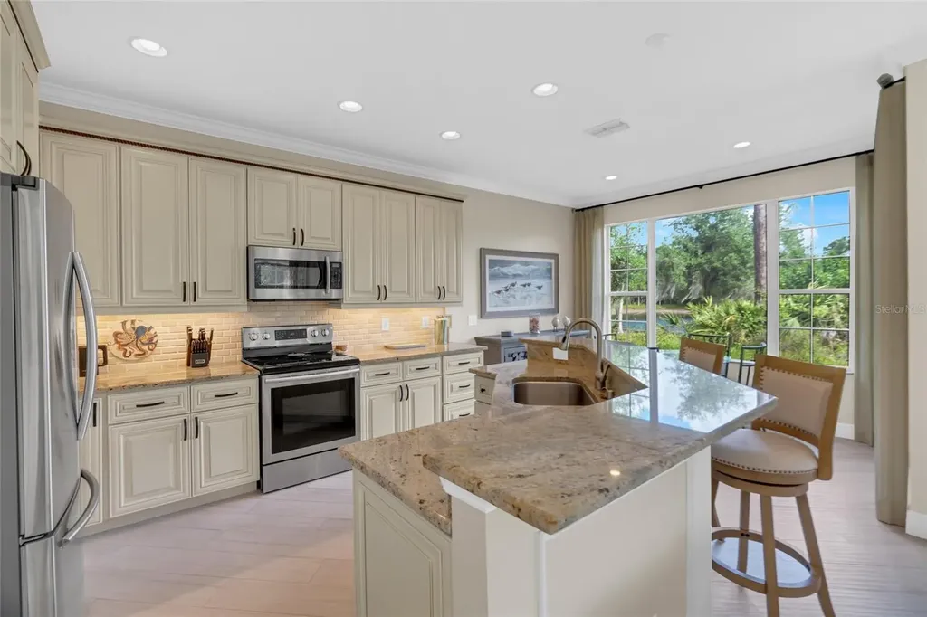 8204 Villa Grande Court Sarasota FL 34243