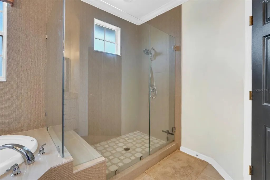 8204 Villa Grande Court Sarasota FL 34243