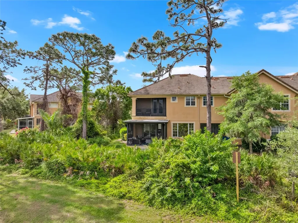 8204 Villa Grande Court Sarasota FL 34243