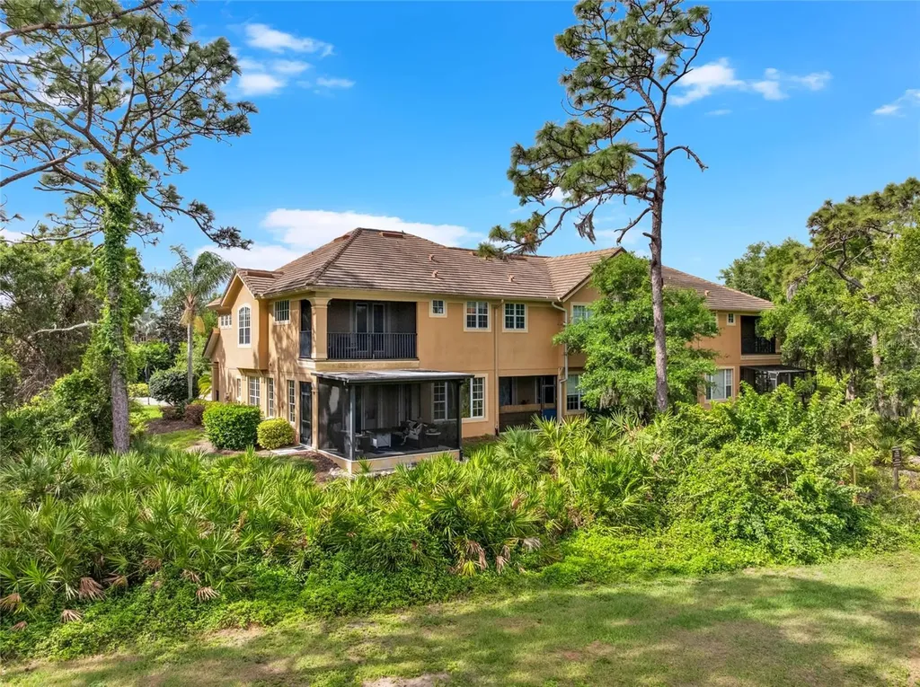 8204 Villa Grande Court Sarasota FL 34243