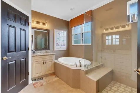 8204 Villa Grande Court Sarasota FL 34243