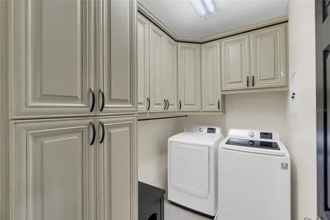8204 Villa Grande Court Sarasota FL 34243