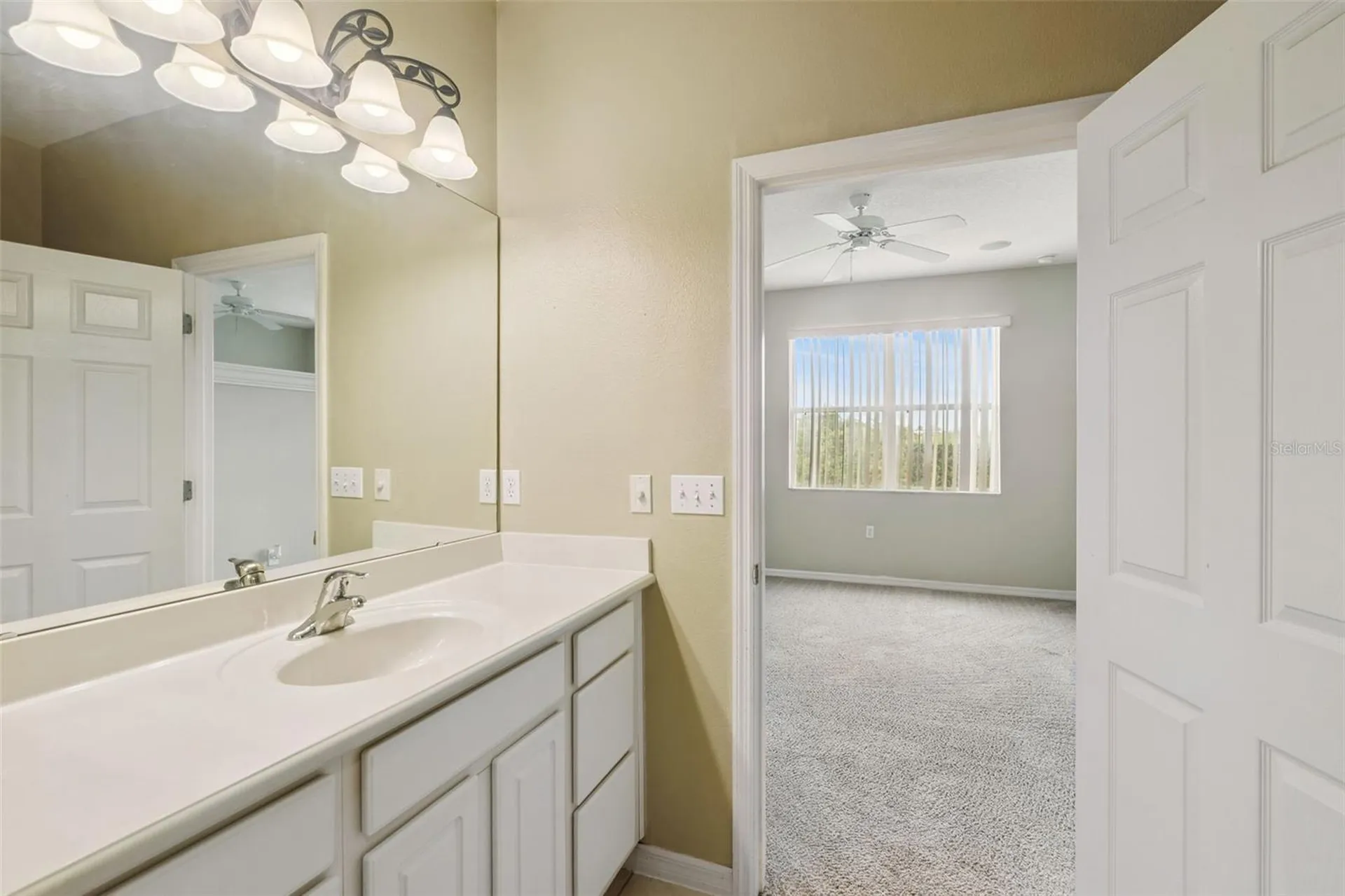 722 Chacall Loop Mount Dora FL 32757