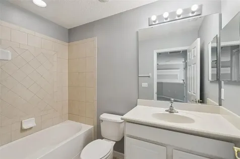 722 Chacall Loop Mount Dora FL 32757