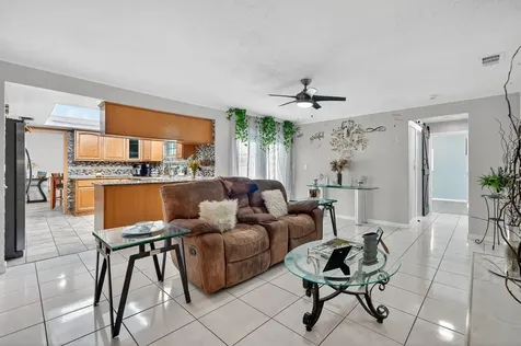 South Daytona FL 32119