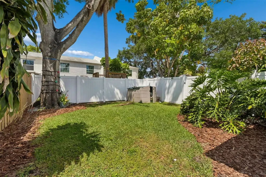 105 S Manhattan Avenue Tampa FL 33609