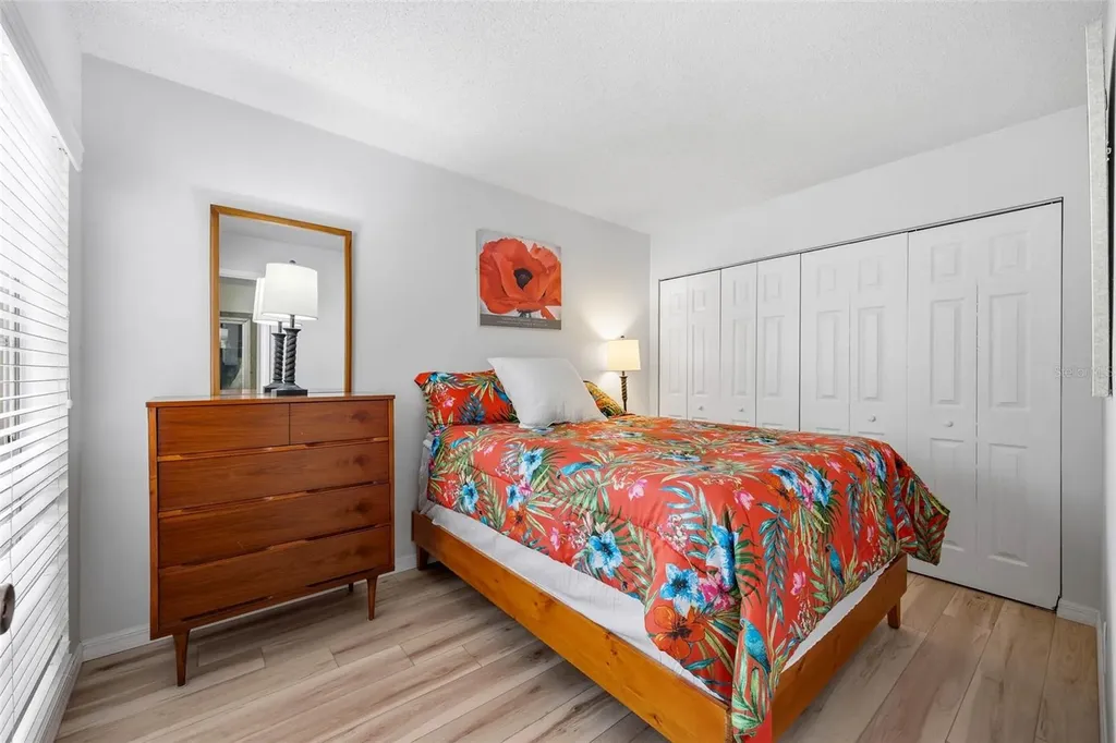 1597 Amberlea Dr S Dunedin FL 34698