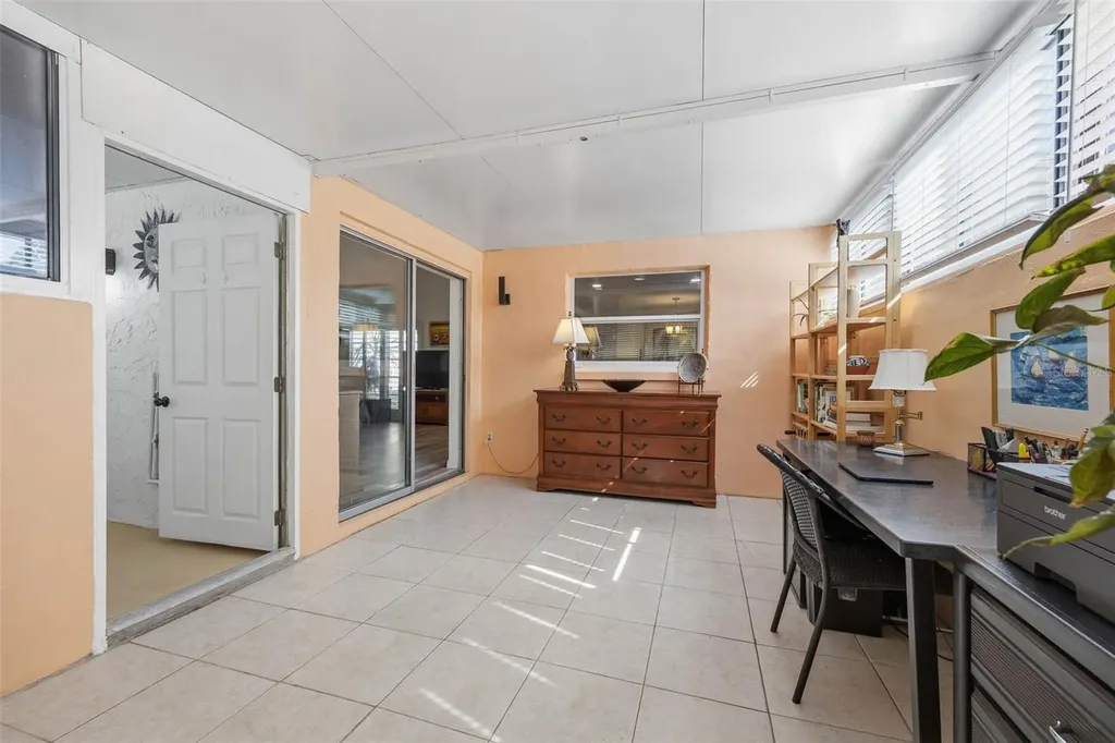 1597 Amberlea Dr S Dunedin FL 34698